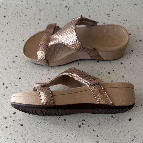 Vionic Ellie Rose Metallic Sandals Slides Snake Print Comfortable Wedges Size 5 - Picture 1 of 12